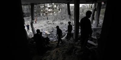 Gazze'de bir evin bombalanması sonucu 27 Filistinli öldü