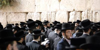 İsrail kabinesinde Ortodoks Yahudilerin yol açtığı çatlak büyüyor