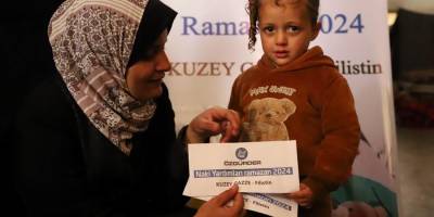 Özgür-Der gönüllülerinin zekat ve fitreleri Gazze’de dağıtıldı