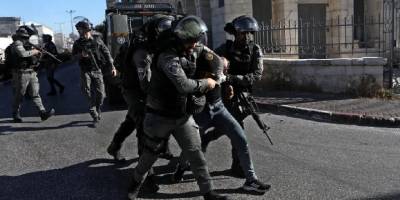 İşgalci İsrail güçleri, Batı Şeria'da çok sayıda Filistinliyi gözaltına aldı