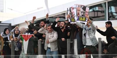 Sirkeci'de Steinmeier protestosu: Soykırım suçlusu, katil Almanya! Türkiye'de Siyonist istemiyoruz!