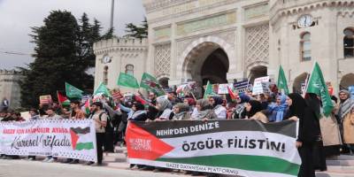 ABD'de Gazze için direnen öğrenciler İstanbul Üniversitesi'nde selamlandı!