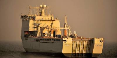 Amerikan askerlerini Gazze'ye taşıyan İngiliz gemisi yola çıktı