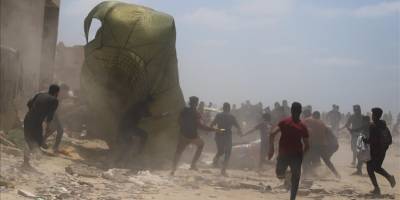 Gazze'ye havadan bırakılan yardımlar yine can aldı