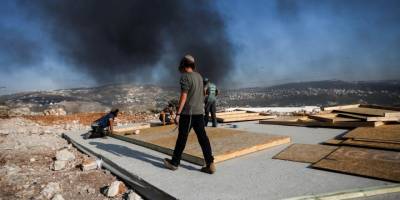 İşgalci yerleşimciler Batı Şeria'da Filistinlilere saldırdı