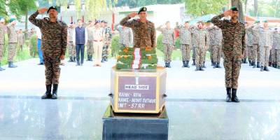 Keşmir'deki çatışmalarda 2 Hint askeri öldü