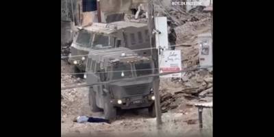 Siyonistler katlettikleri yaşlı adamın naaşı üzerinden araçla geçti