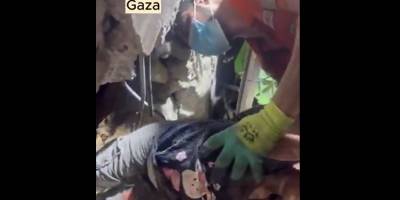 Gazze'de kurtarılmayı beklerken son nefesler veriliyor