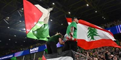 Celtic taraftarı UEFA cezalarına rağmen Filistin bayrakları açtı