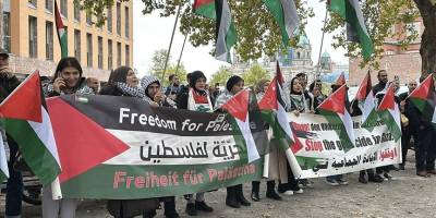 Almanya'da, Gazze saldırılarını meşrulaştıran Bakan Baerbock protesto edildi