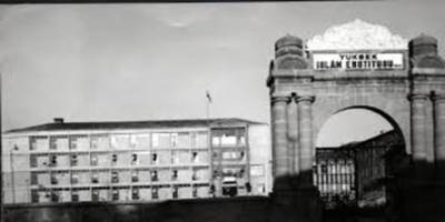 “İlahiyat’tan Yüksek İslam’a, Akademisyen’den Alim’e”