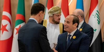 Sisi Trump'a kur ve Körfez'de manevralar yapıyor