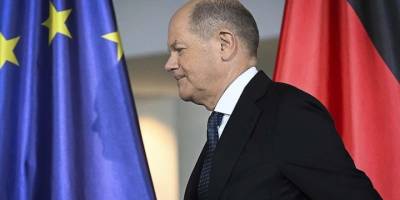 Almanya Başbakanı Scholz, Bielefeld'de Filistin destekçisi aktivist tarafından protesto edildi