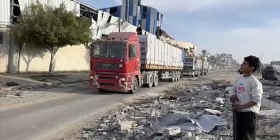 Ateşkesin ilk gününde Gazze'ye 552 yardım tırı giriş yaptı