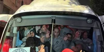 90 Filistinli esir özgürlüğüne kavuştu