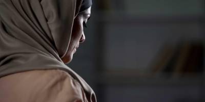 Katil İsrail'in serbest bıraktığı Filistinli kadın: Başörtümü takmama izin vermediler