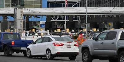 Trump yönetimi, ABD'ye yerleşmeleri için izin verilen mültecilerin seyahatlerini askıya aldı