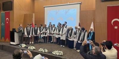 Gazzeli 19 tıp öğrencisi Türkiye’de eğitimlerini tamamlayıp mezun oldular