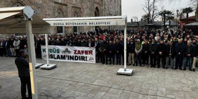 Bursa'da şehit Kassam komutanları için gıyabi cenaze namazı kılındı