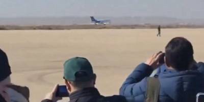 14 yıl sonra Deyrizor Havalimanı'na ilk sivil uçuş gerçekleşti