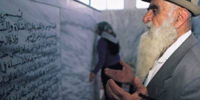 Nusayriler, Baas çetesi ile ilişkilerine dair özeleştiri yapıyor mu?