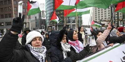 Trump’ın Gazze planı Almanya’da protesto edildi