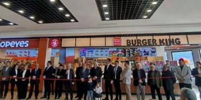 Katil İsrail destekçisi Burger King'in açılışını yapan AK Parti ilçe başkanının istifası alındı