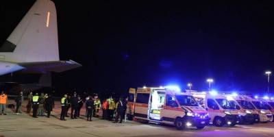 Filistinli kanser hastası çocuklar tedavi için İtalya'ya götürüldü