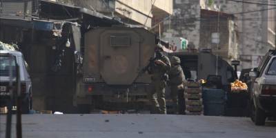 İşgal ordusu işgal altındaki Batı Şeria'nın Nablus kentine baskın düzenledi