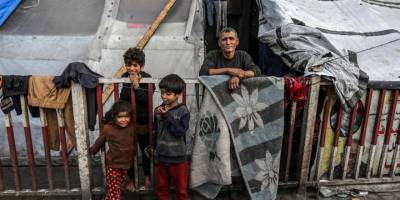 Gazze'de çocuklar ailelerini doyurmak için çalışıyor