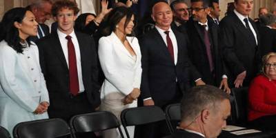 Milyarder sınıfı Trump'ın meşhur yüzüğünü neden öpüyor?