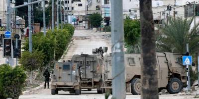 İşgal güçleri Ebu Dis beldesine baskın düzenledi