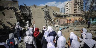 Gazze'deki öğrenciler soykırımın izlerini taşıyan okullarda eğitimlerine devam ediyor