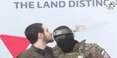 Silahlardan kameralara: ‘Hamas'ın yeni savaşının mesajı’