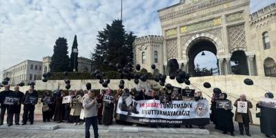 28 Şubat Gönüllüleri Beyazıt Meydanı'nda basın açıklaması yaptı