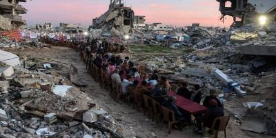 Katil İsrail'in saldırılarının ortasında Ramazan