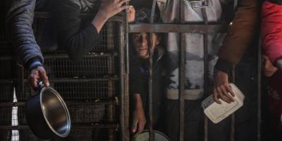 İşgalci İsrail'in sınır kapılarını kapattığı Gazze'de açlık tehlikesi yeniden gündemde