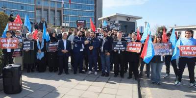 İstanbul'da 2 Uygur Türkünün Çin’e iade kararı protesto edildi