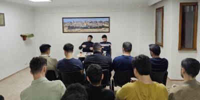 Özgür-Der Gençliği “Hz. Peygamber ve Kültürel İnşa” kitabını değerlendirdi