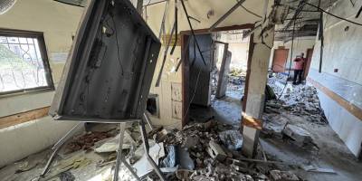 Gazze'deki hükümet, İsrail'in Gazze'de 15 sağlıkçıyı katletmesini kınadı