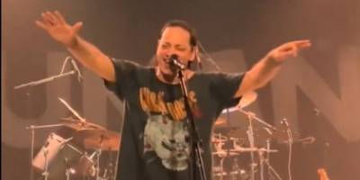 Sarhoşluğun gölgesinde sanatçı maskesi: Kaan Tangöze’nin vicdansız sahnesi