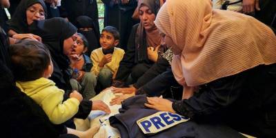 Siyonist saldırının hedefi olan bir gazeteci daha hayatını kaybetti  