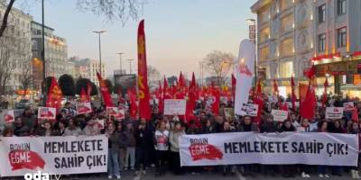 Komünistler Kemalistler önünde diz çöküyor