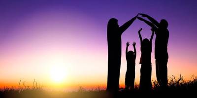 Kadını evden koparan sistem ile aile inşa edilebilir mi?