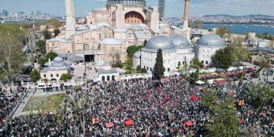 Onbinler Filistin için Ayasofya'ya yürüdü: Gazze özgür oluncaya dek direniş sürecek!