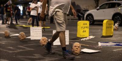 Soykırımcı İsrail, Gazze'ye saldırıların durması için bildiri yayınlayan doktorları sindirmeye çalışıyor 