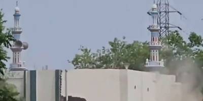 Hindistan yönetimi ülkedeki camileri yıkmayı sürdürüyor