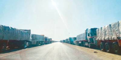 Gazze açlıktan ölürken bin 500 tır kapıda bekliyor