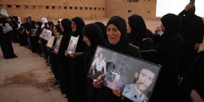 Enfal Katliamı'nda yakınlarını kaybedenler, Nugre Selman Cezaevi ile toplu mezarları ziyaret etti