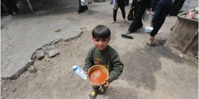 Yardım gönüllüsü: “Plastik tabağı hala elinde tutuyordu”